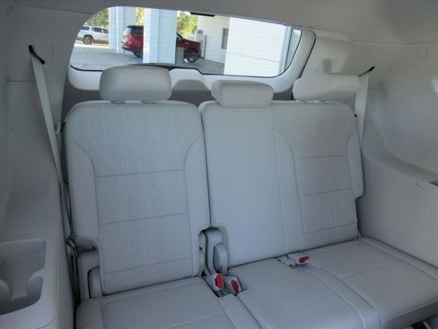 New 2026 Buick Enclave Avenir image 34