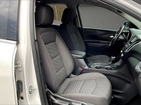 Used 2019 Chevrolet Equinox LT FWD image 32