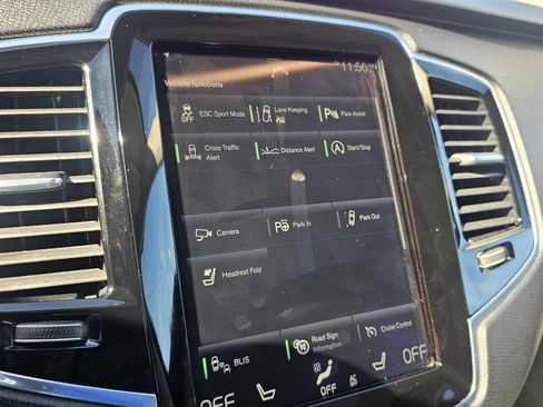 Used 2017 Volvo XC90 T6 Momentum w/ Vision Package image 40