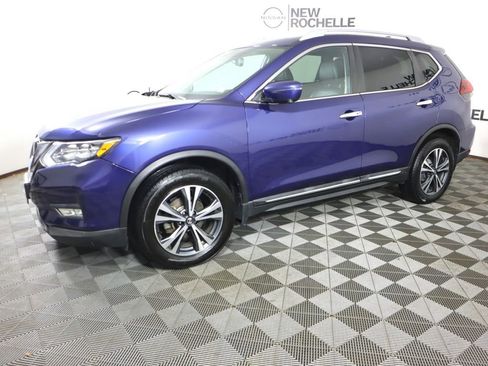 Certified 2018 Nissan Rogue SL w/ Premium Package image 4