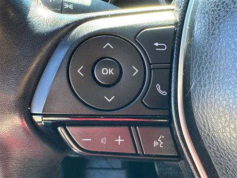 Used 2021 Toyota Venza XLE w/ Softex Package image 25