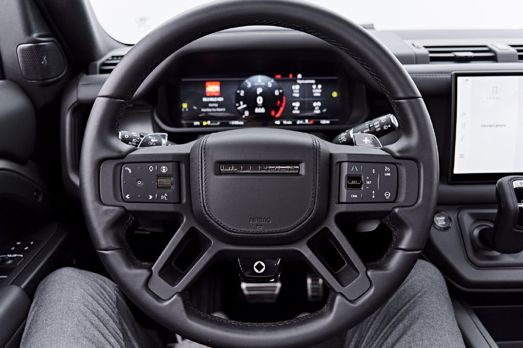Used 2025 Land Rover Defender 110 AWD/4WD image 67