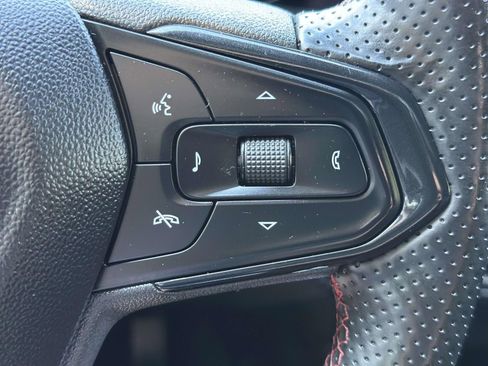 Used 2024 Chevrolet Trax RS w/ Sunroof Package FWD image 15