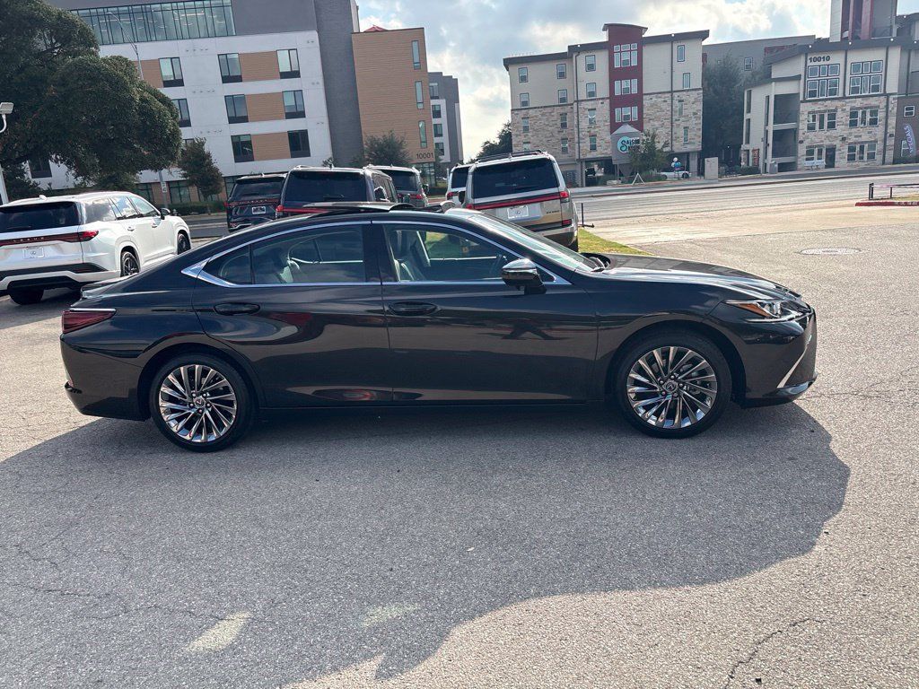 Used 2024 Lexus ES 350 w/ Technology Package FWD image 6