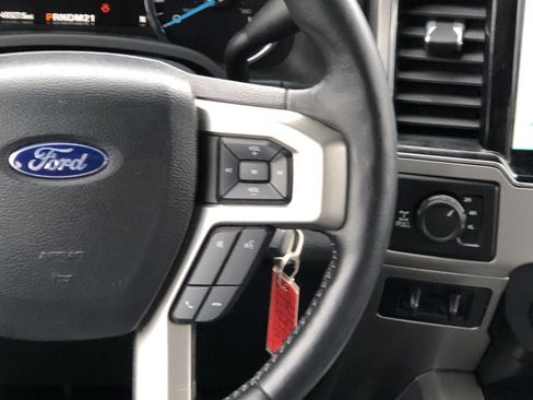 Used 2022 Ford F250 Lariat w/ Black Appearance Package image 13