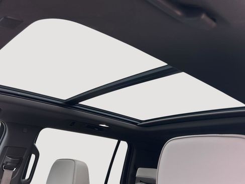 Used 2023 GMC Yukon XL SLT image 20