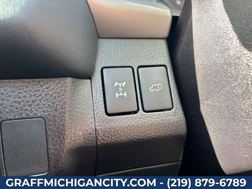 Used 2018 Toyota RAV4 Limited w/ Protection Package AWD/4WD image 25