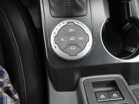 New 2025 Ford Bronco Badlands image 40