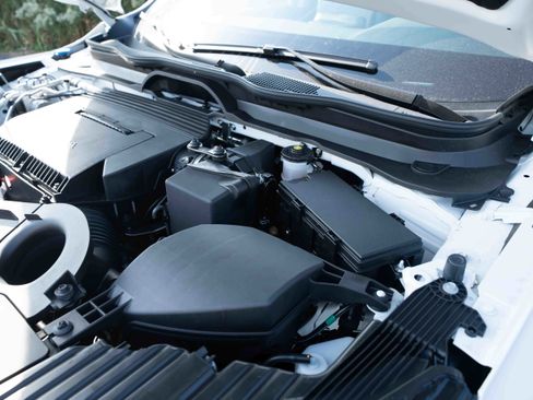 New 2025 Honda Pilot Touring image 34