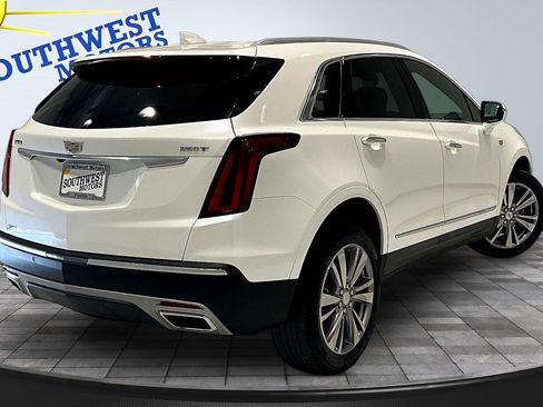 Used 2024 Cadillac XT5 Premium Luxury FWD image 7