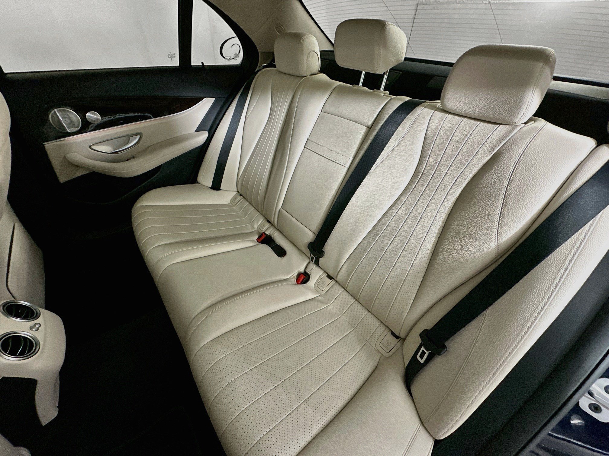 Used 2021 Mercedes-Benz E 350 4MATIC Sedan image 23