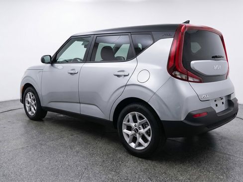 Used 2025 Kia Soul LX w/ LX Technology Package FWD image 6