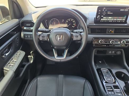 Used 2024 Honda Pilot EX-L image 11