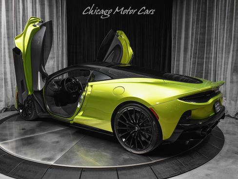 Used 2023 McLaren GT RWD image 40