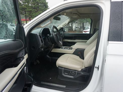 Used 2021 Ford Expedition Max Platinum AWD/4WD image 2