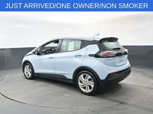Used 2023 Chevrolet Bolt LT image 3