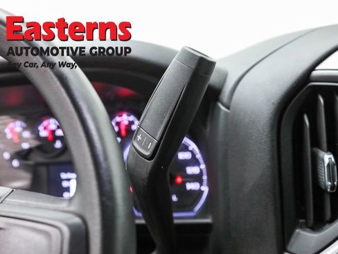 Used 2022 Chevrolet Silverado 1500 Custom image 13