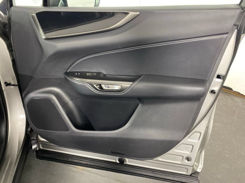 Used 2022 Lexus NX 350h AWD image 21