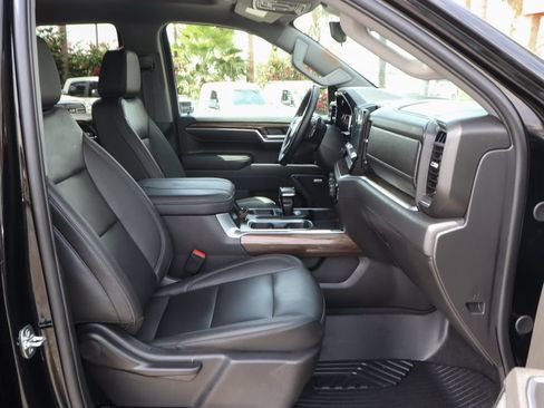 Used 2026 Chevrolet Silverado 1500 LT Trail Boss w/ LT Trail Boss Premium Package AWD/4WD image 40