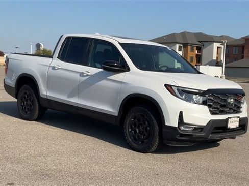 New 2025 Honda Ridgeline TrailSport+ image 2