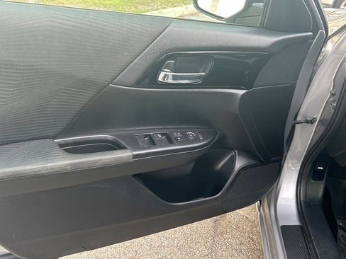 Used 2016 Honda Accord LX image 15