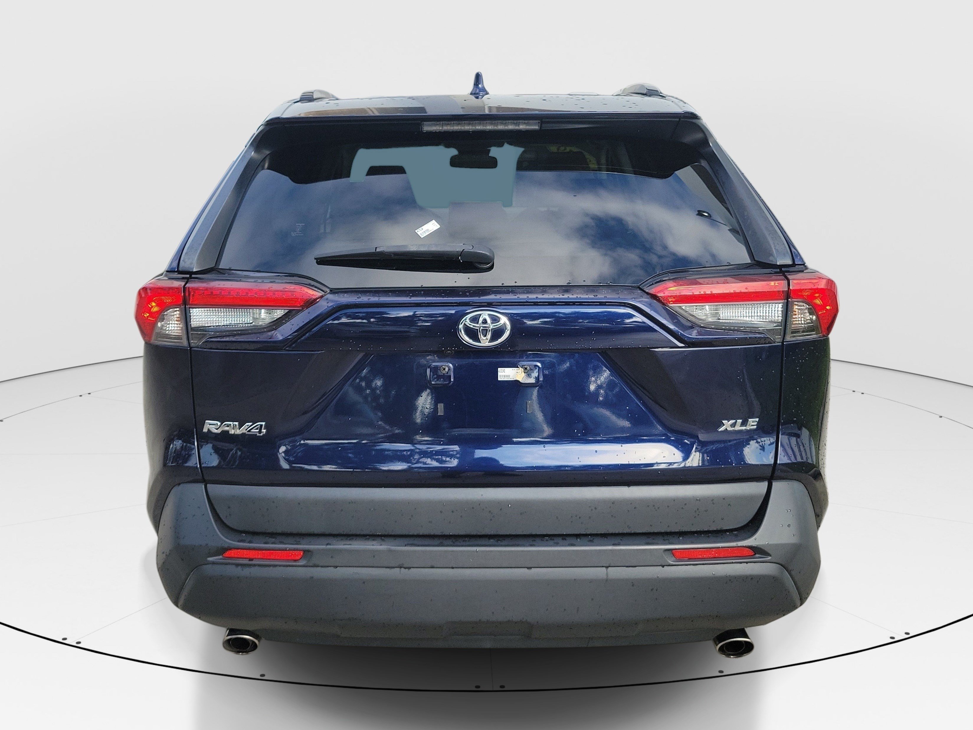 Used 2019 Toyota RAV4 XLE Premium FWD image 6