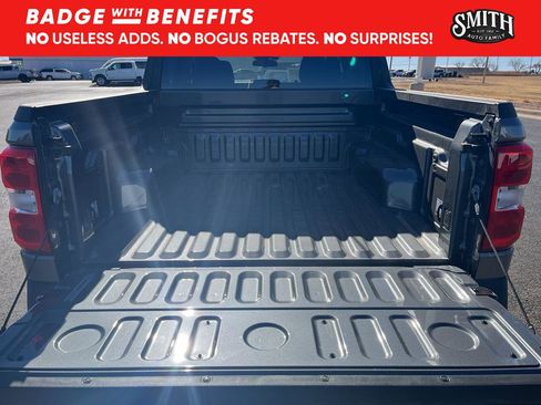 Used 2025 Ford Maverick XL image 12