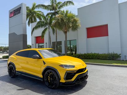 Used 2022 Lamborghini Urus