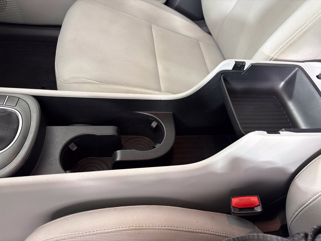 Used 2025 Hyundai Kona SEL FWD image 40