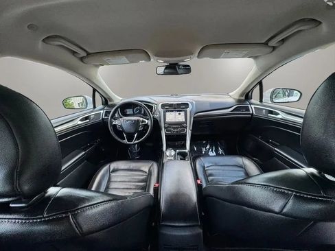 Used 2018 Ford Fusion SE w/ Equipment Group 602A FWD image 15
