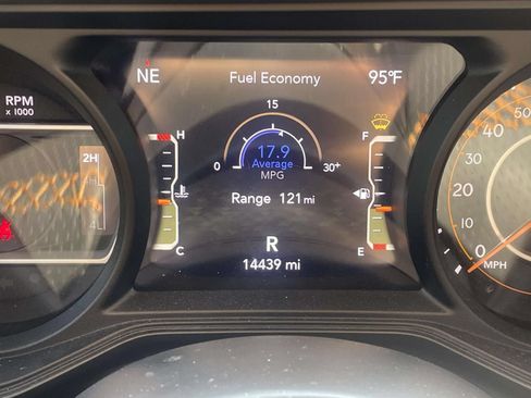 Used 2024 Jeep Gladiator Mojave w/ Convenience Group AWD/4WD image 28