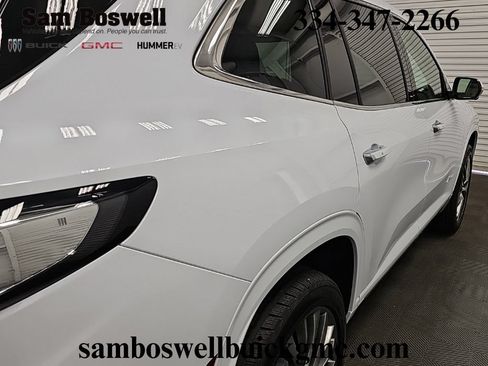 New 2026 Buick Enclave Avenir w/ Super Cruise Package FWD image 9