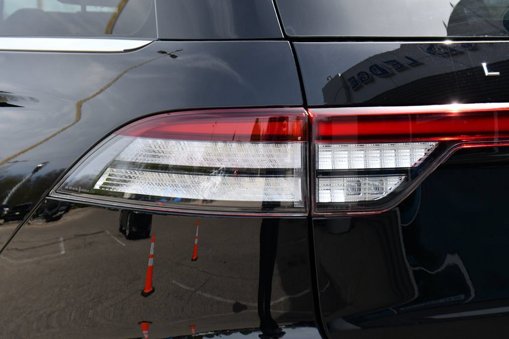 Used 2026 Lincoln Aviator AWD image 41