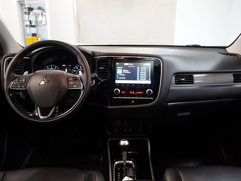 Used 2020 Mitsubishi Outlander GT image 10