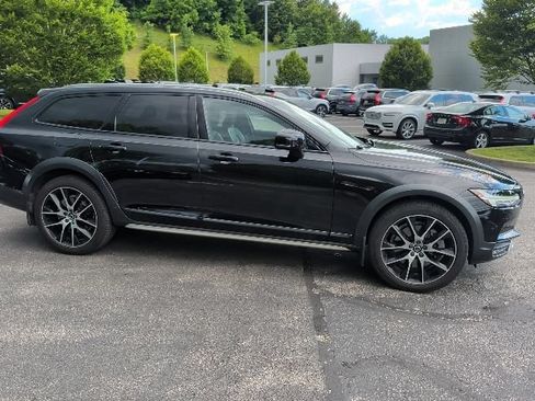 Used 2020 Volvo V90 T6 Cross Country w/ Protection Package Premier AWD/4WD image 4