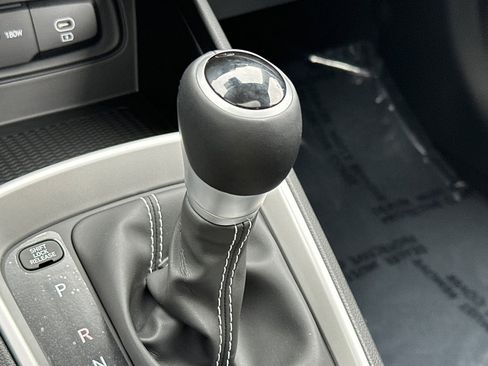 New 2025 Hyundai Venue SEL image 23