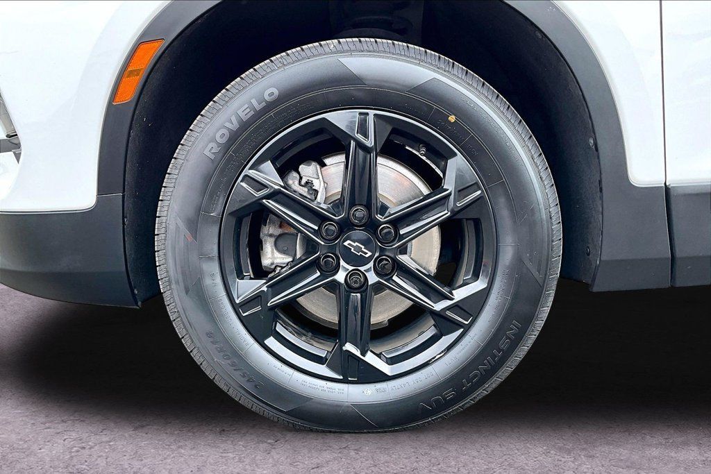 Used 2023 Chevrolet Blazer LT w/ Convenience Package FWD image 28