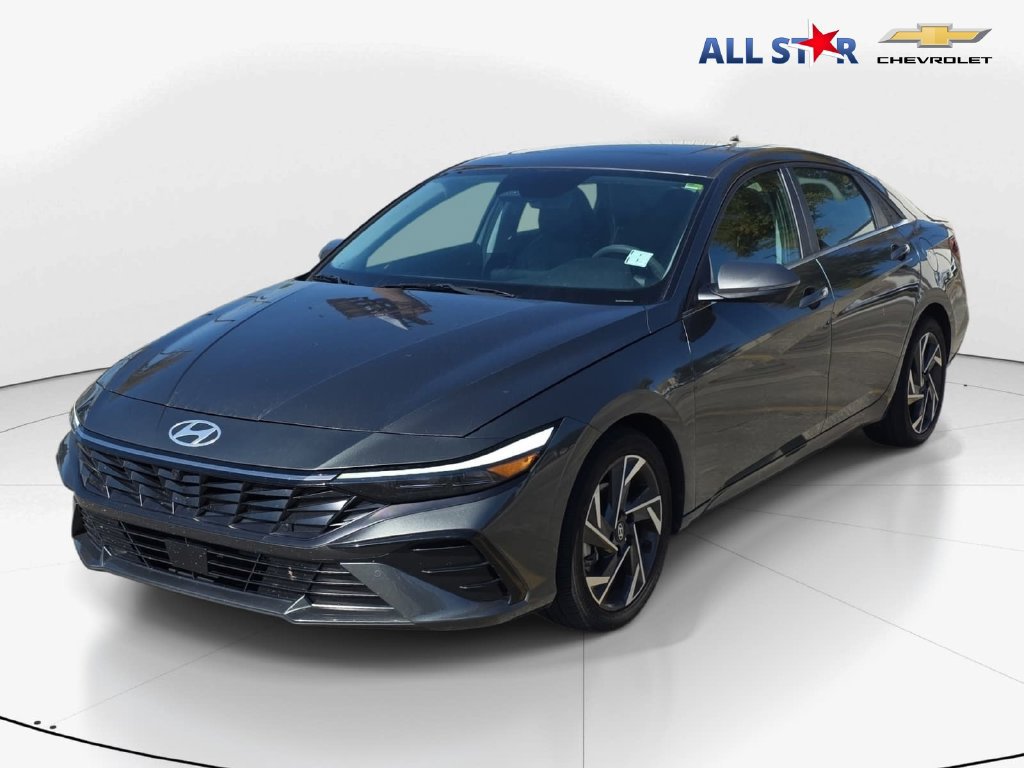 Used 2024 Hyundai Elantra Limited FWD image 8