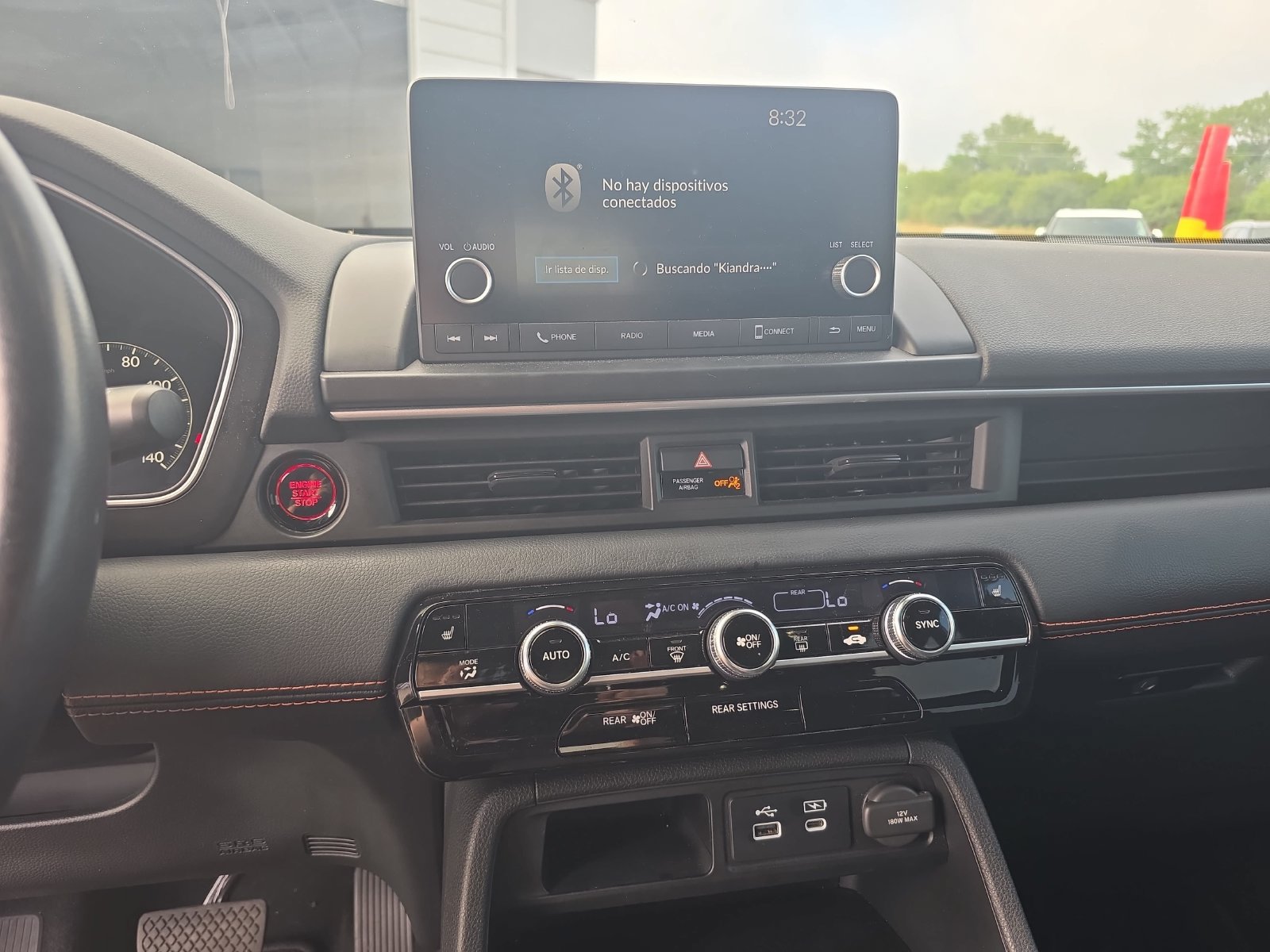 Used 2025 Honda Pilot Sport image 17