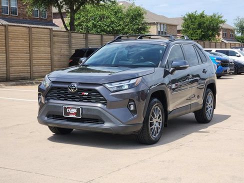 Used 2023 Toyota RAV4 XLE Premium FWD image 11