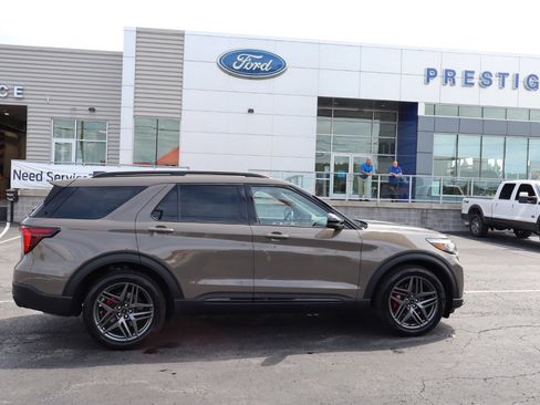 New 2026 Ford Explorer ST w/ Sun And Sound Package AWD/4WD image 9