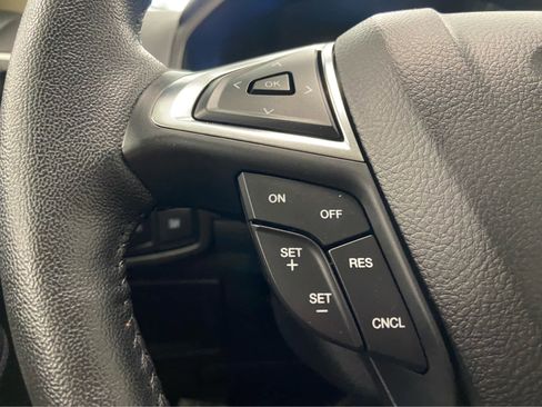 Used 2024 Ford Edge SEL image 23