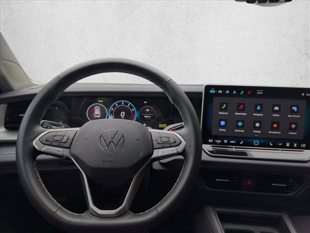 Used 2025 Volkswagen Tiguan SE FWD image 20
