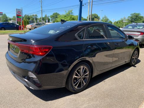 Used 2022 Kia Forte LXS FWD image 7