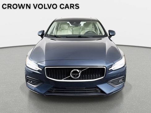 Used 2021 Volvo S60 T5 Momentum w/ Protection Package Premier image 2