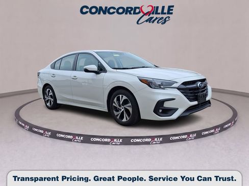 Certified 2025 Subaru Legacy Premium AWD/4WD image 1
