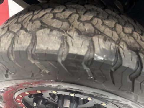 Used 2020 Toyota Tacoma TRD Off-Road w/ Technology Package AWD/4WD image 44