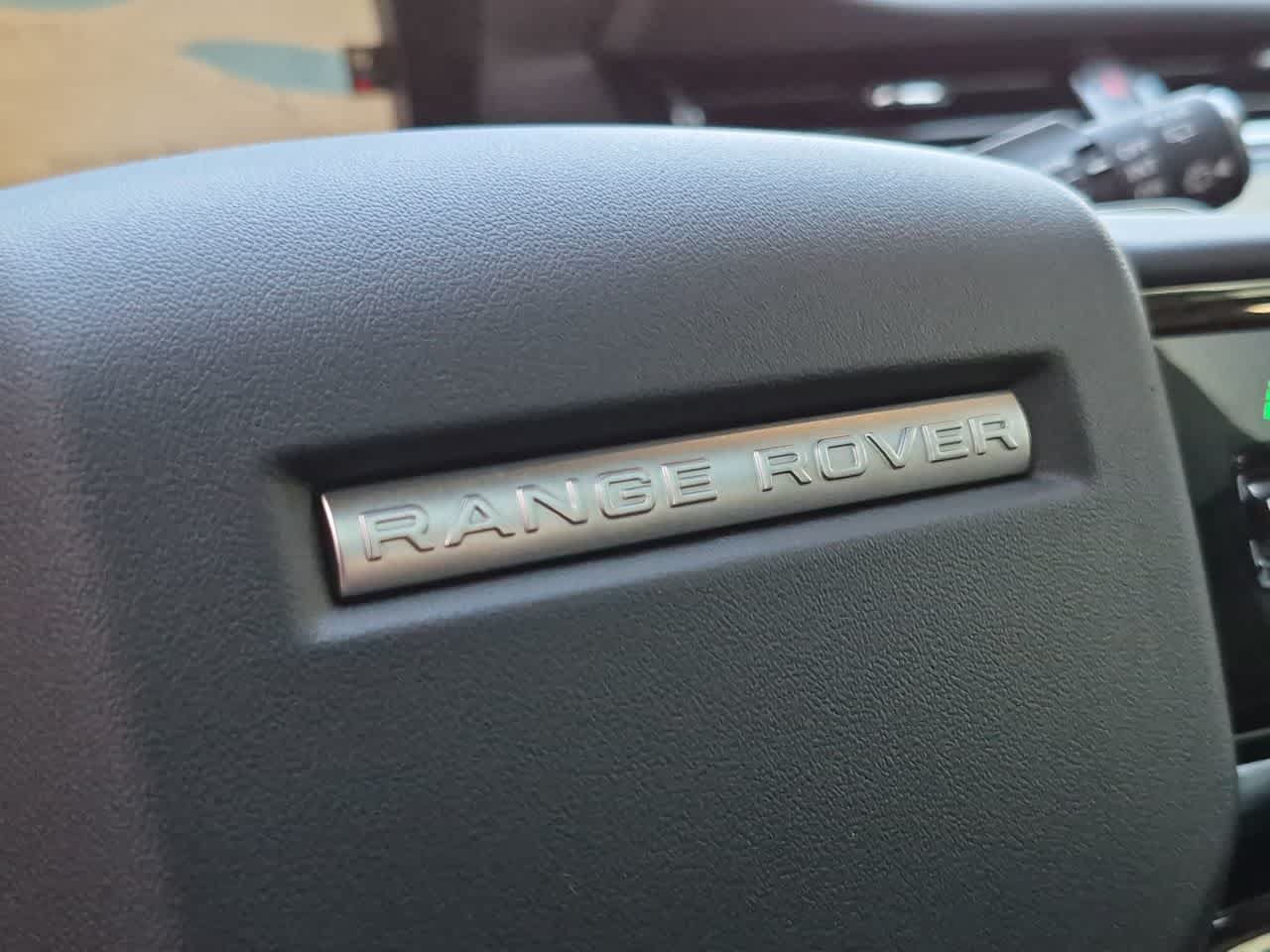 Used 2026 Land Rover Range Rover Evoque Dynamic SE AWD/4WD image 12