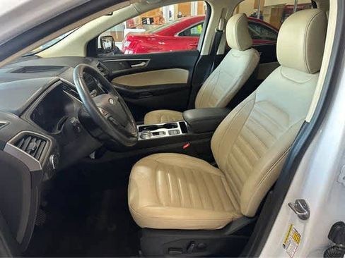 Used 2022 Ford Edge SEL w/ Convenience Package image 18