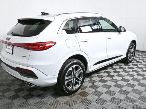 New 2025 Audi Q5 Premium image 3